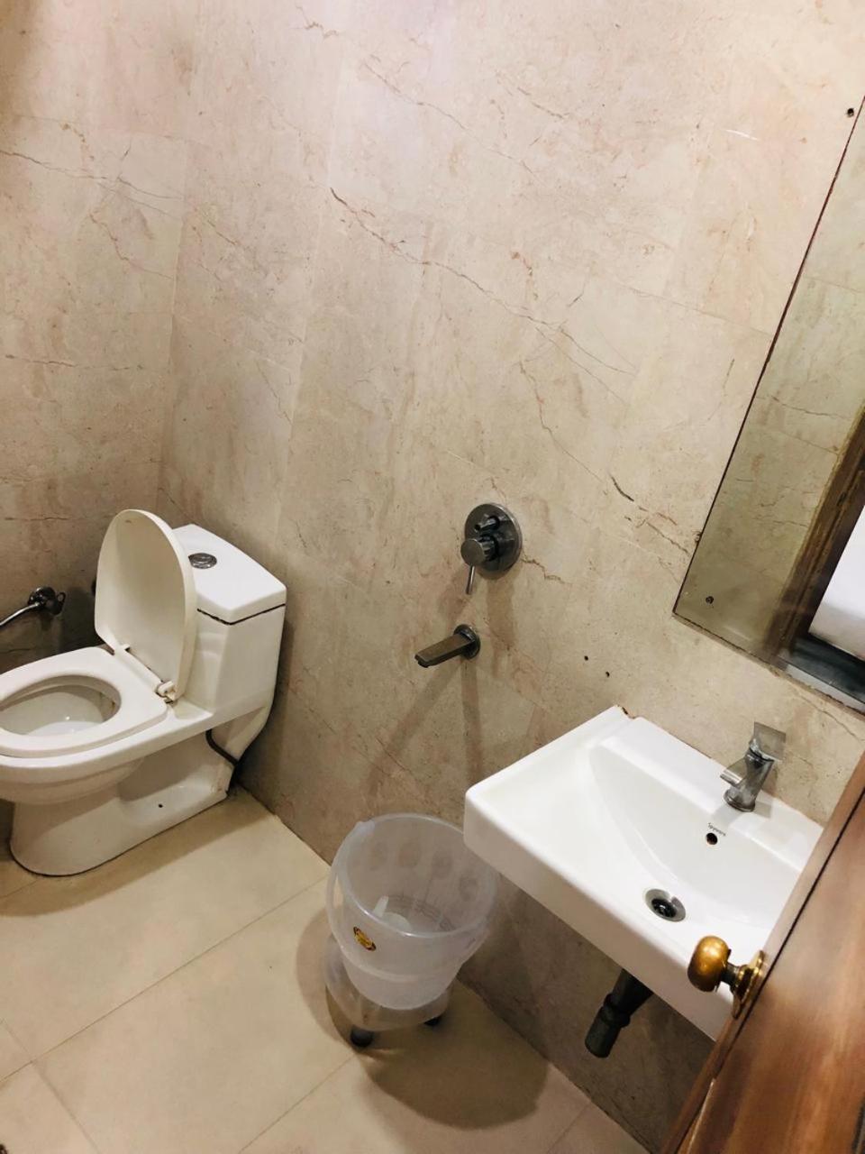 Hotel Ivy Plaza Near Igi Airport New Delhi Buitenkant foto